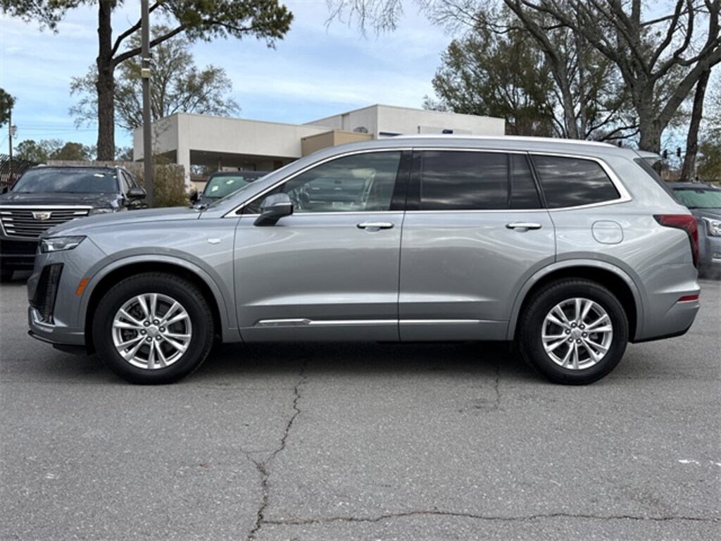 New 2025 CADILLAC XT6 Luxury SUV