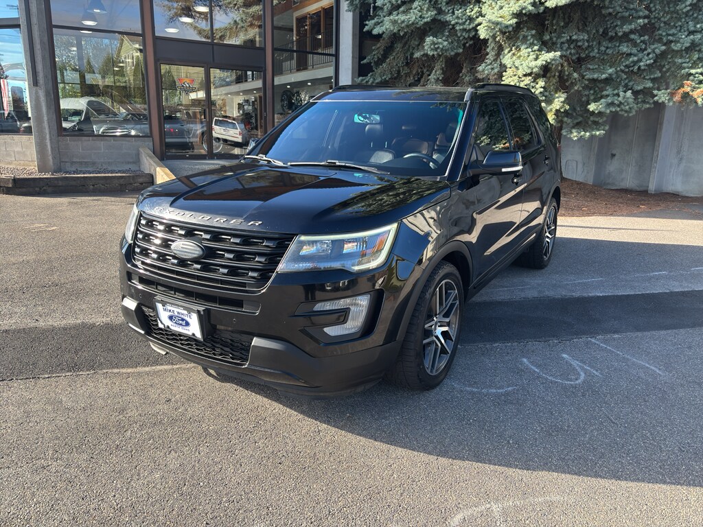 2017 Ford Explorer Sport photo 3