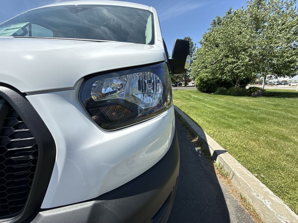 2025 Ford Transit photo 4