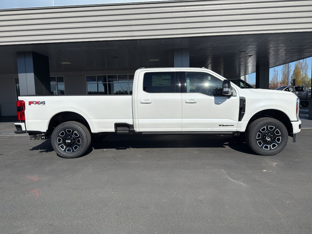 New 2026 Ford F-350 Platinum Truck Crew Cab
