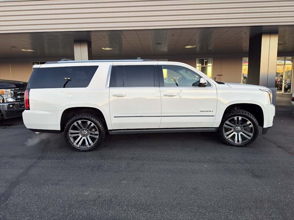 Used 2019 GMC Yukon XL Denali SUV
