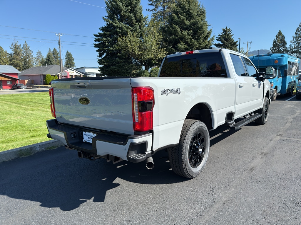 New 2026 Ford F-350 XLT Truck Crew Cab