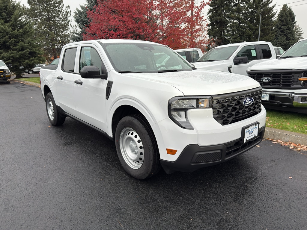 2025 Ford Maverick XL's photo