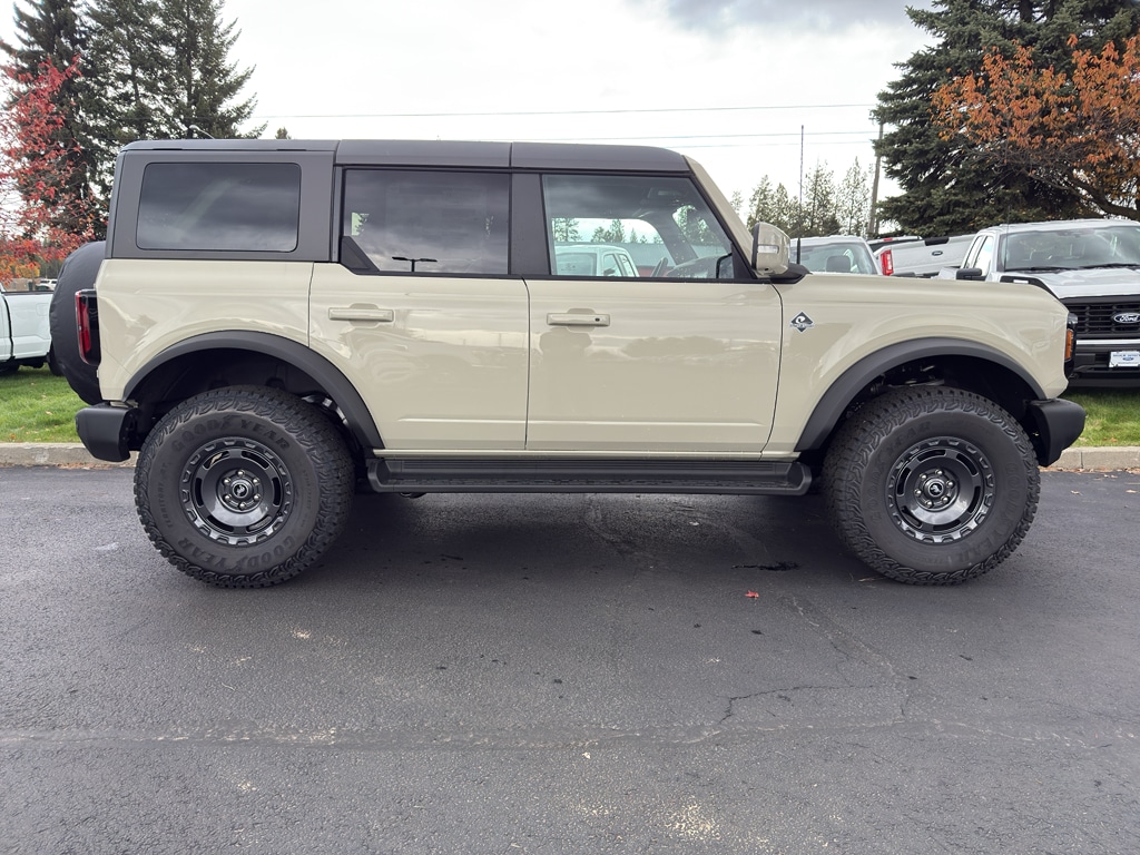 New 2025 Ford Bronco Outer Banks SUV