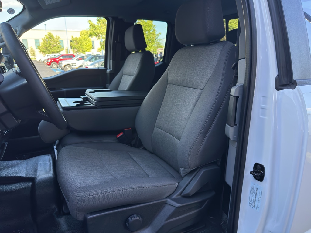 2025 Ford F-350 Super Duty Chassis Cab XL - Photo 17