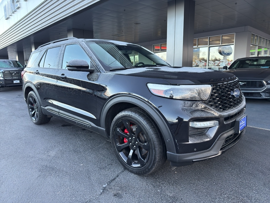 2020 Ford Explorer ST's photo