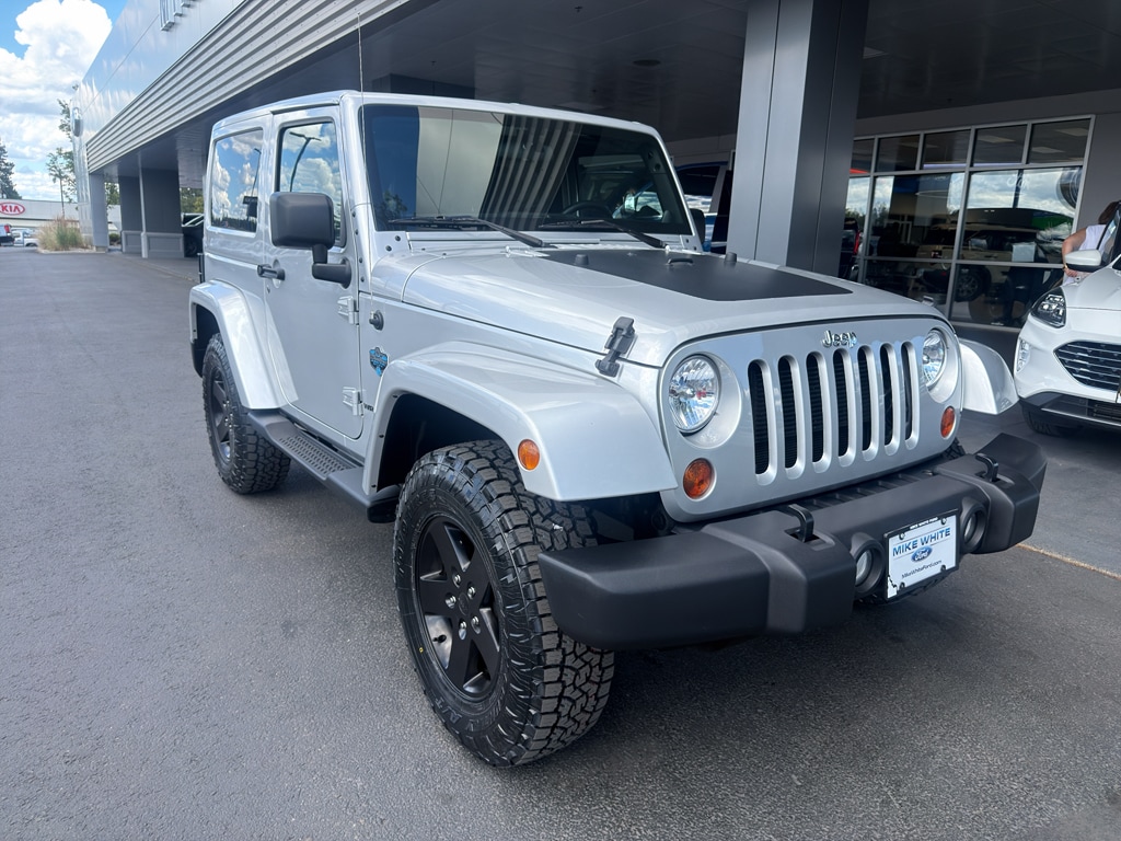 2012 Jeep Wrangler Sahara's photo