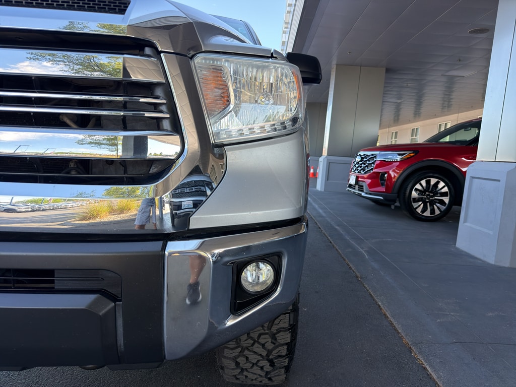 Used 2016 Toyota Tundra SR5 Crew Cab Short Bed Truck
