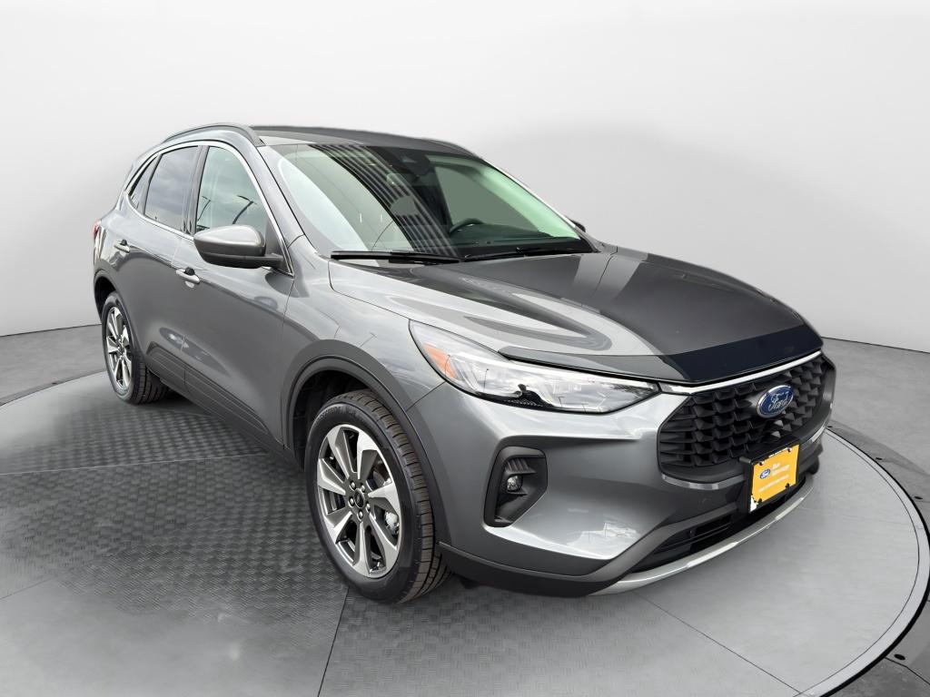 2025 Ford Escape Platinum AWD's photo