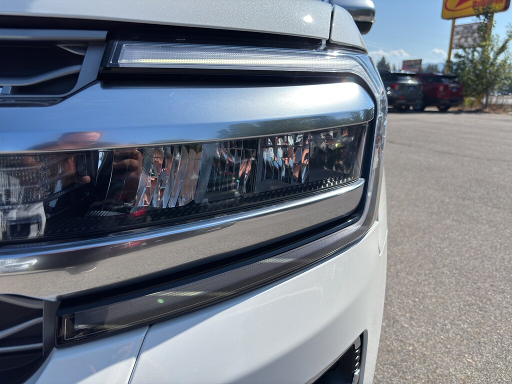 2024 Ford Expedition MAX Platinum photo 3
