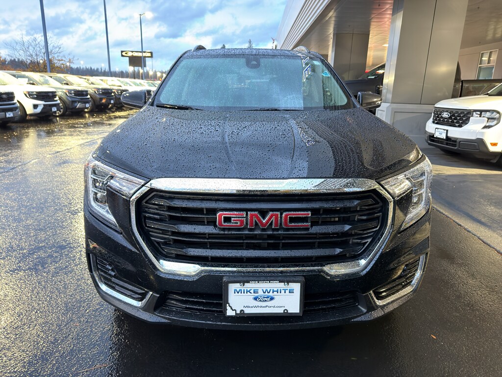 Used 2024 GMC Terrain SLE SUV