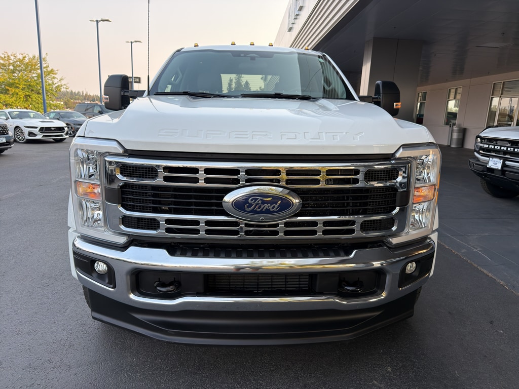 Certified 2025 Ford Superduty Incomplete XLT DRW CREW CAB LONG BED TRUCK