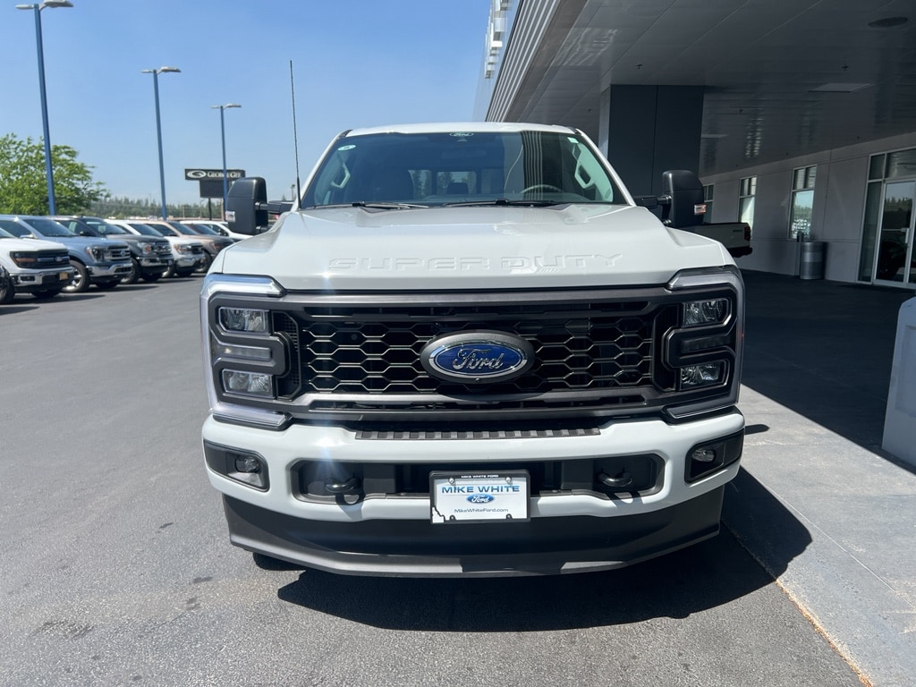 New 2026 Ford F-250 XL Truck Crew Cab