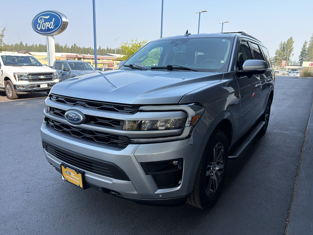 Used 2022 Ford Expedition XLT SUV