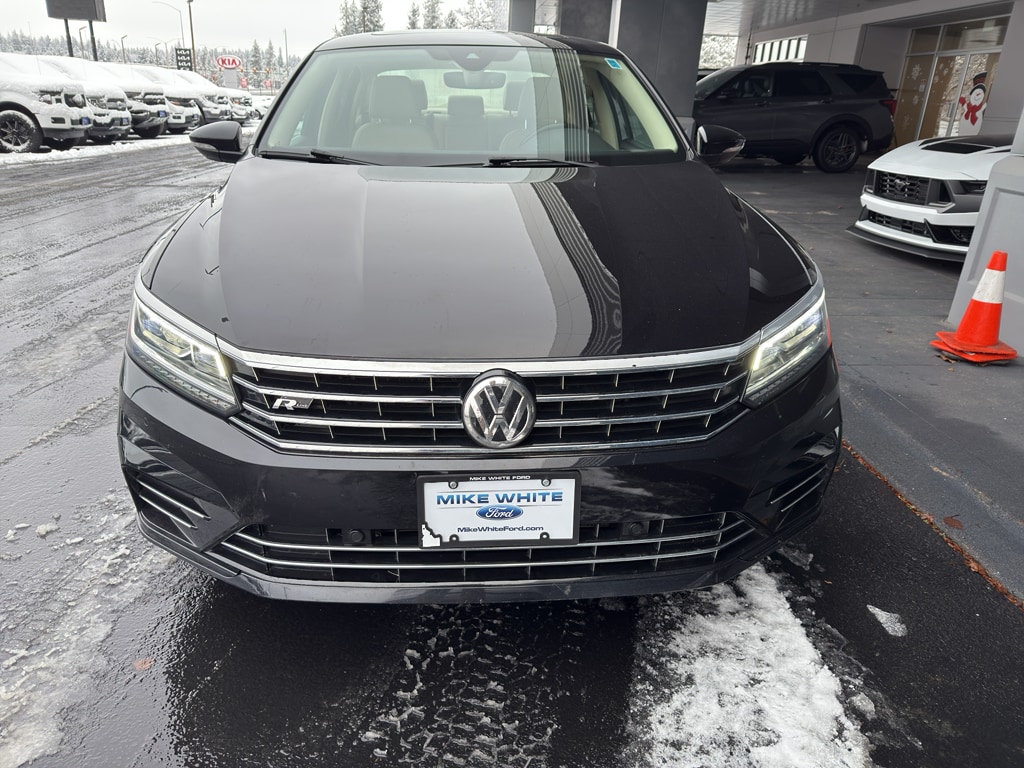 Used 2019 Volkswagen Passat 2.0T SE R-Line Sedan