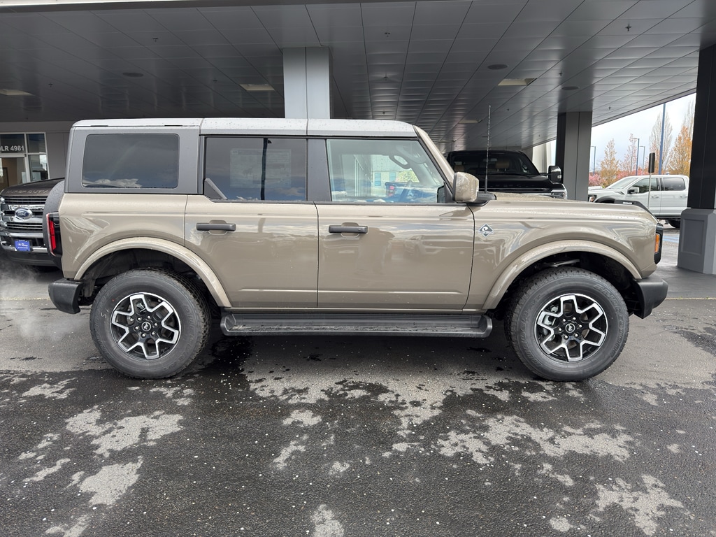 New 2026 Ford Bronco Outer Banks SUV