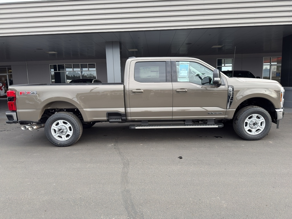 New 2026 Ford F-250 XLT Truck Crew Cab