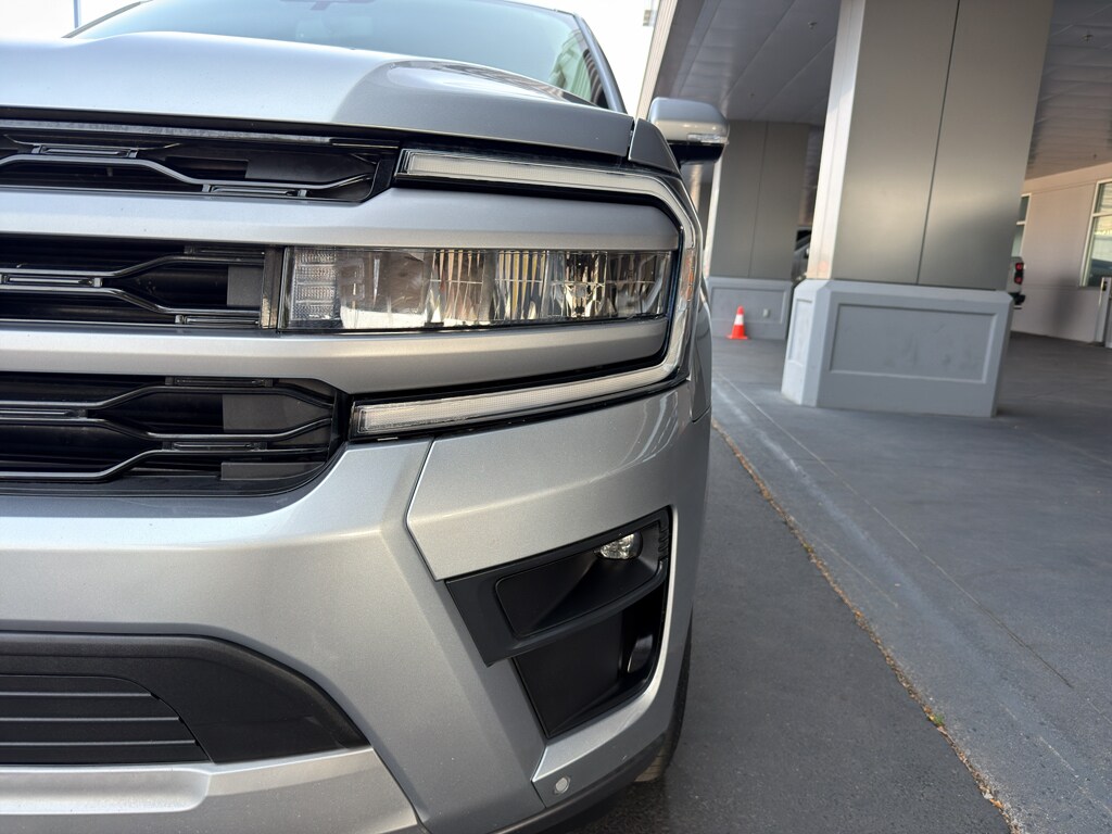 Used 2022 Ford Expedition XLT SUV