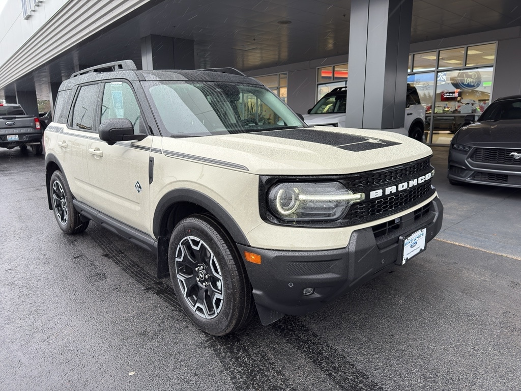 2025 Ford Bronco Sport Outer Banks's photo