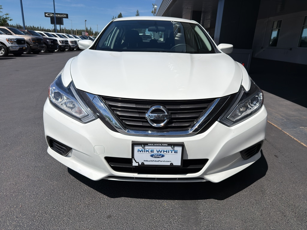 Used 2017 Nissan Altima S with VIN 1N4AL3AP2HN317792 for sale in Ponderay, ID