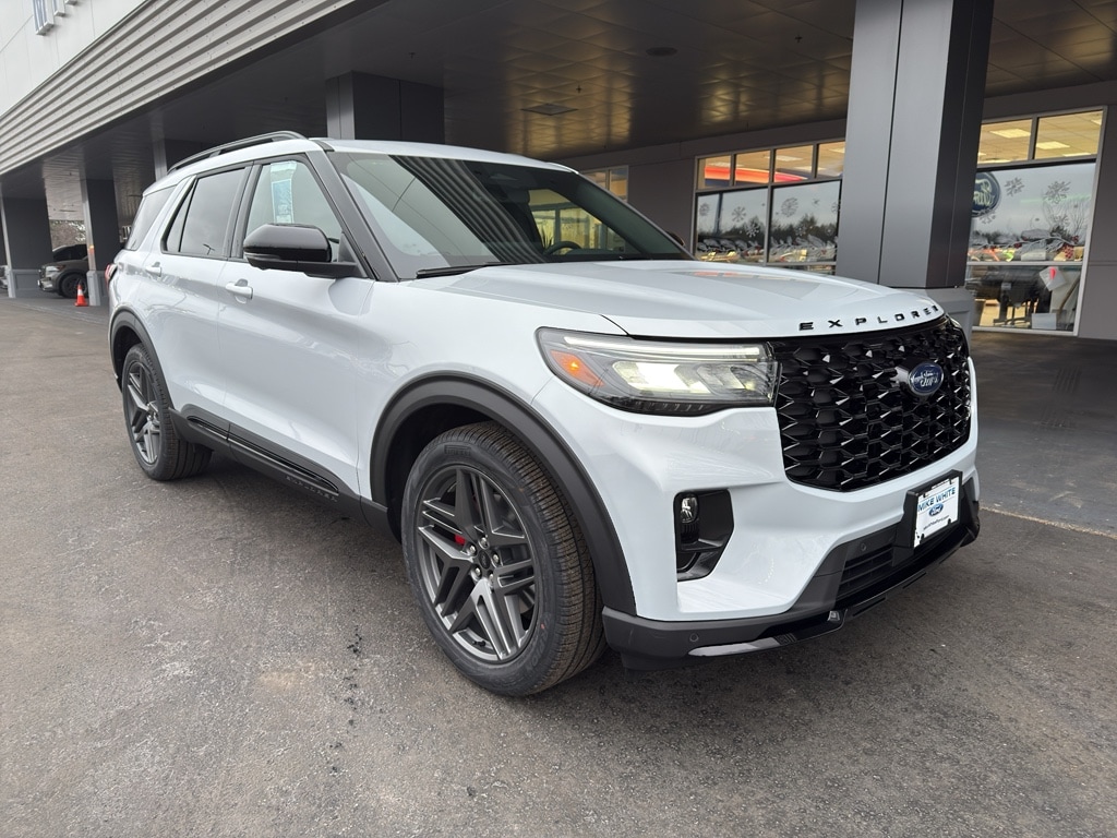 2026 Ford Explorer ST 4WD's photo