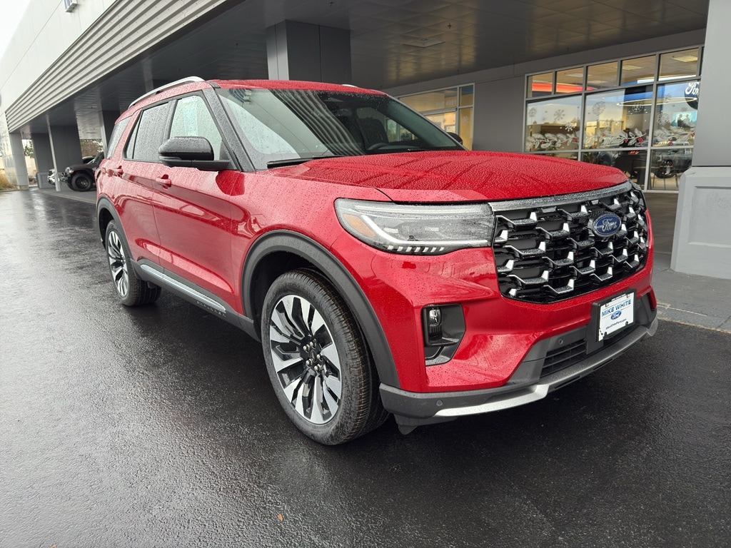 2026 Ford Explorer Platinum's photo