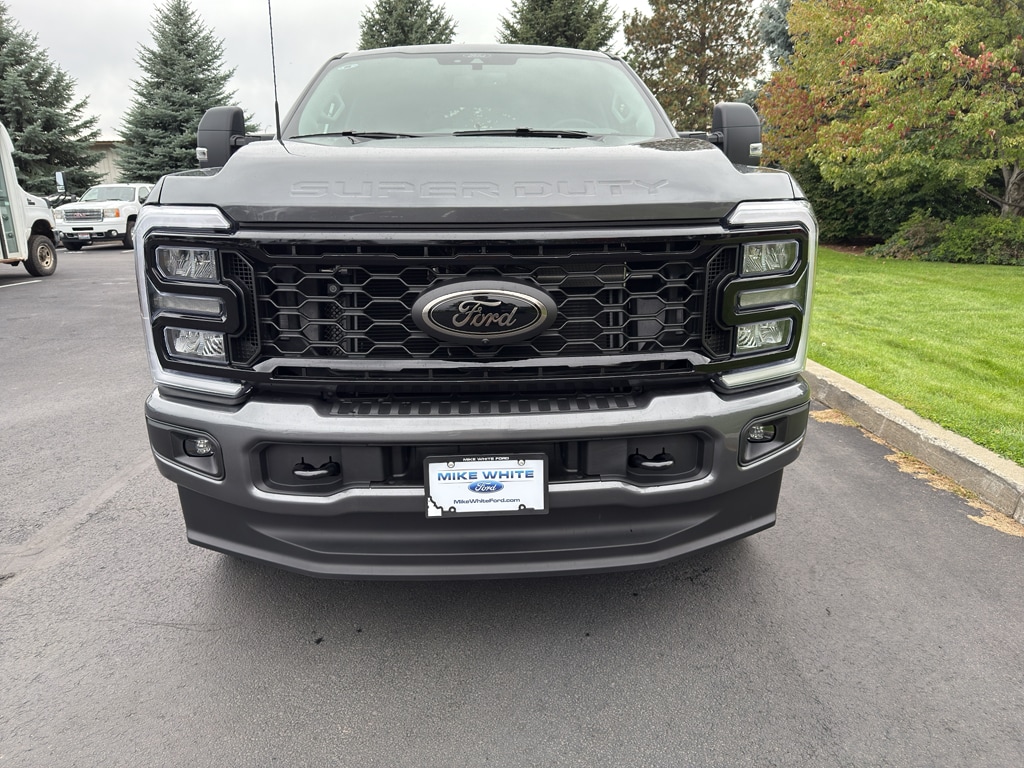 New 2026 Ford F-250 Truck Crew Cab