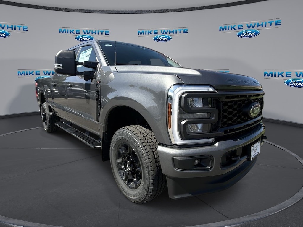 New 2025 Ford F-350 XL Truck Crew Cab