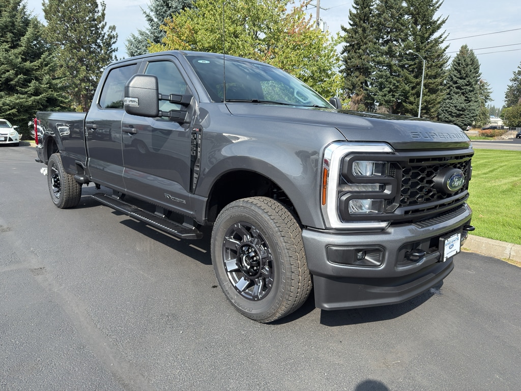 2026 Ford F-350 Super Duty XL's photo