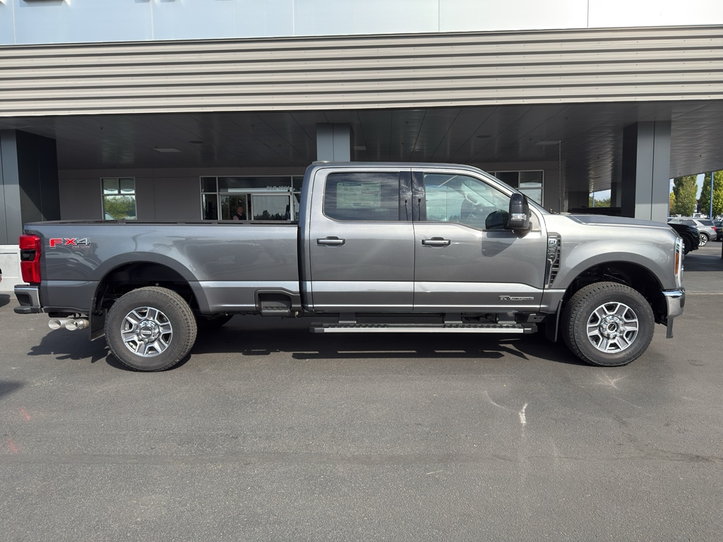 New 2026 Ford F-250 Truck Crew Cab