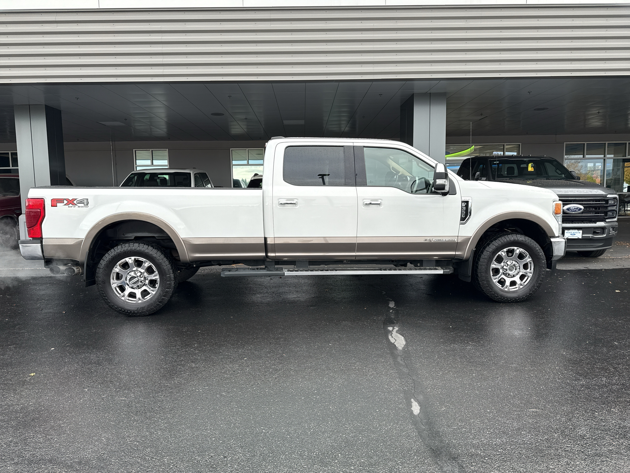 Certified 2022 Ford F-350 Lariat Super Duty CREW CAB
