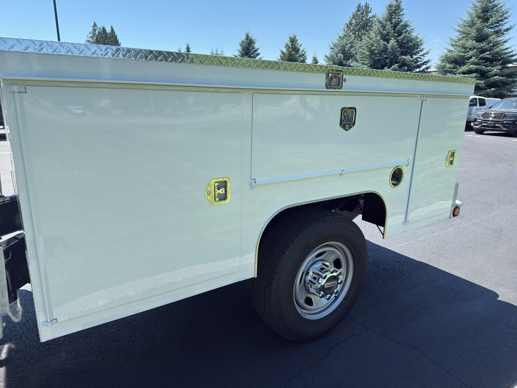 2025 Ford F-350 Super Duty Chassis Cab XL - Photo 9