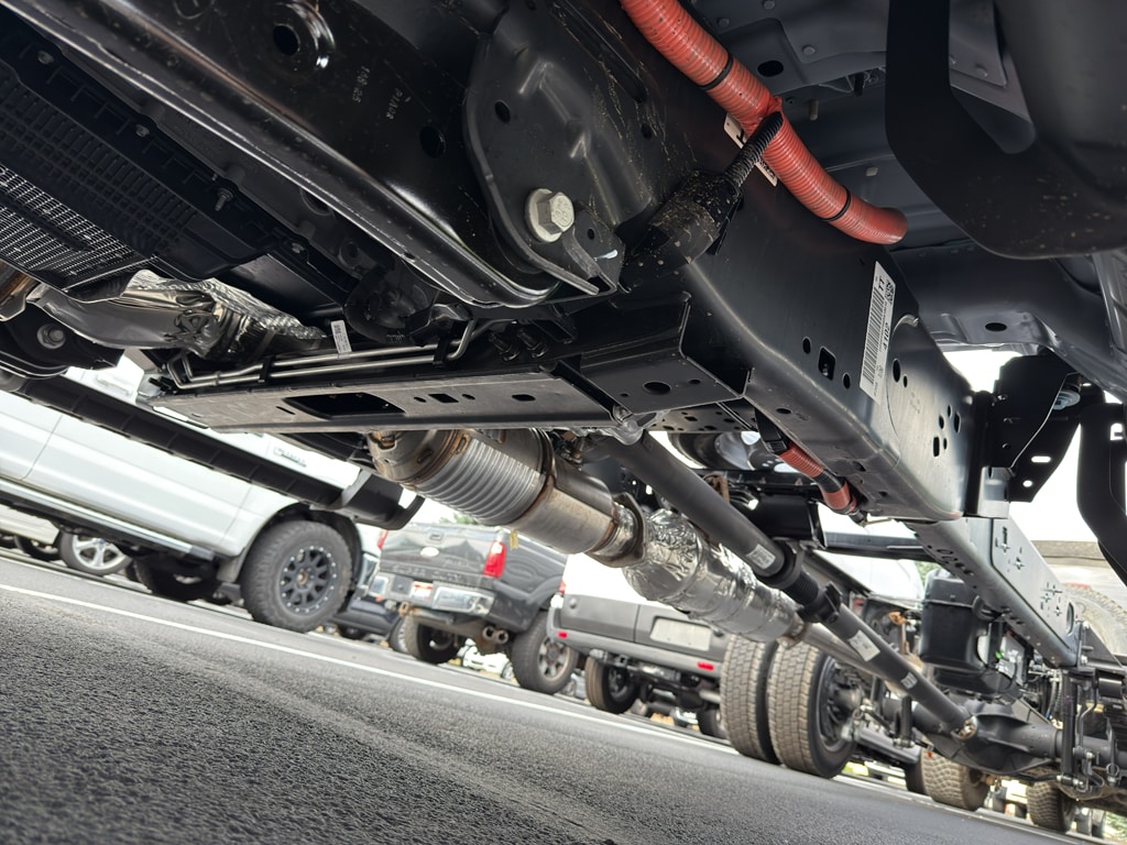 2025 Ford F-550 Super Duty Chassis Cab XL - Photo 35
