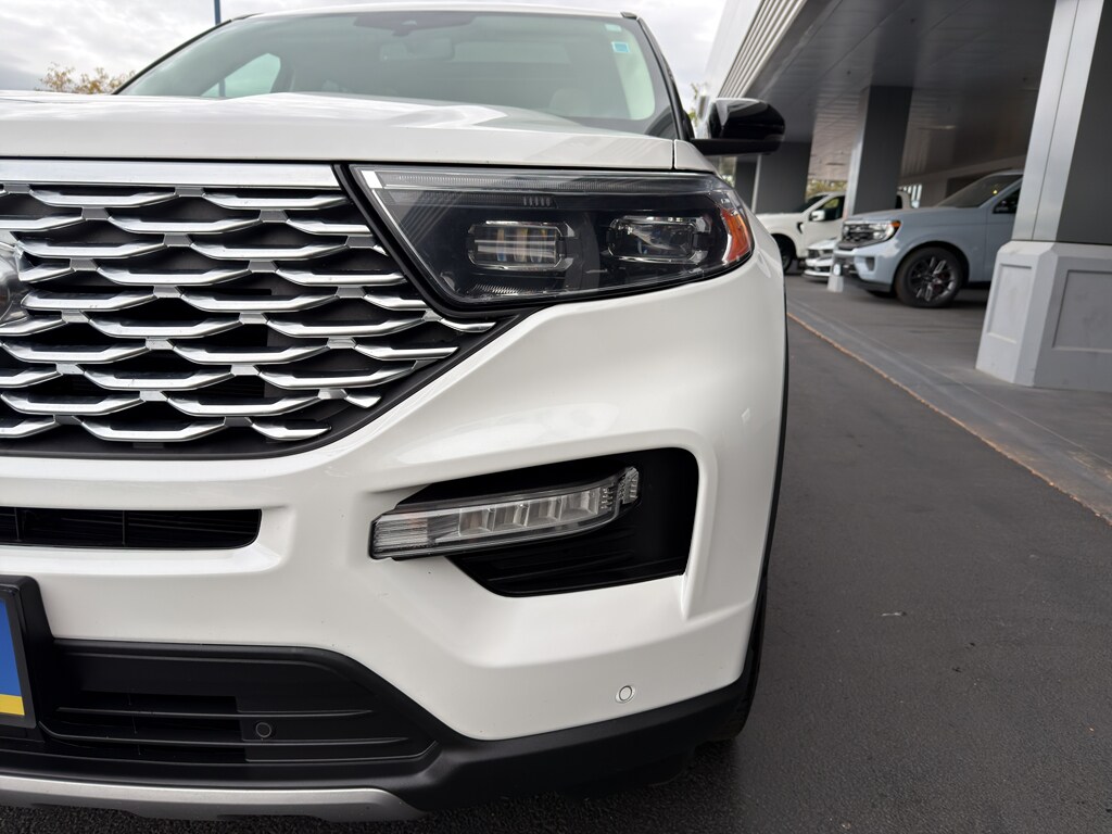 2020 Ford Explorer Platinum photo 3