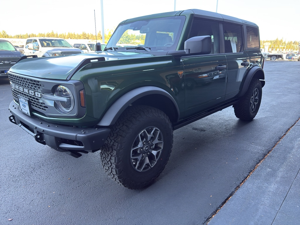 New 2025 Ford Bronco Badlands SUV