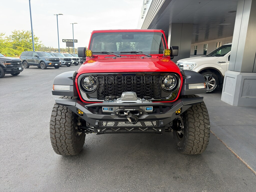 Used 2025 Jeep Wrangler