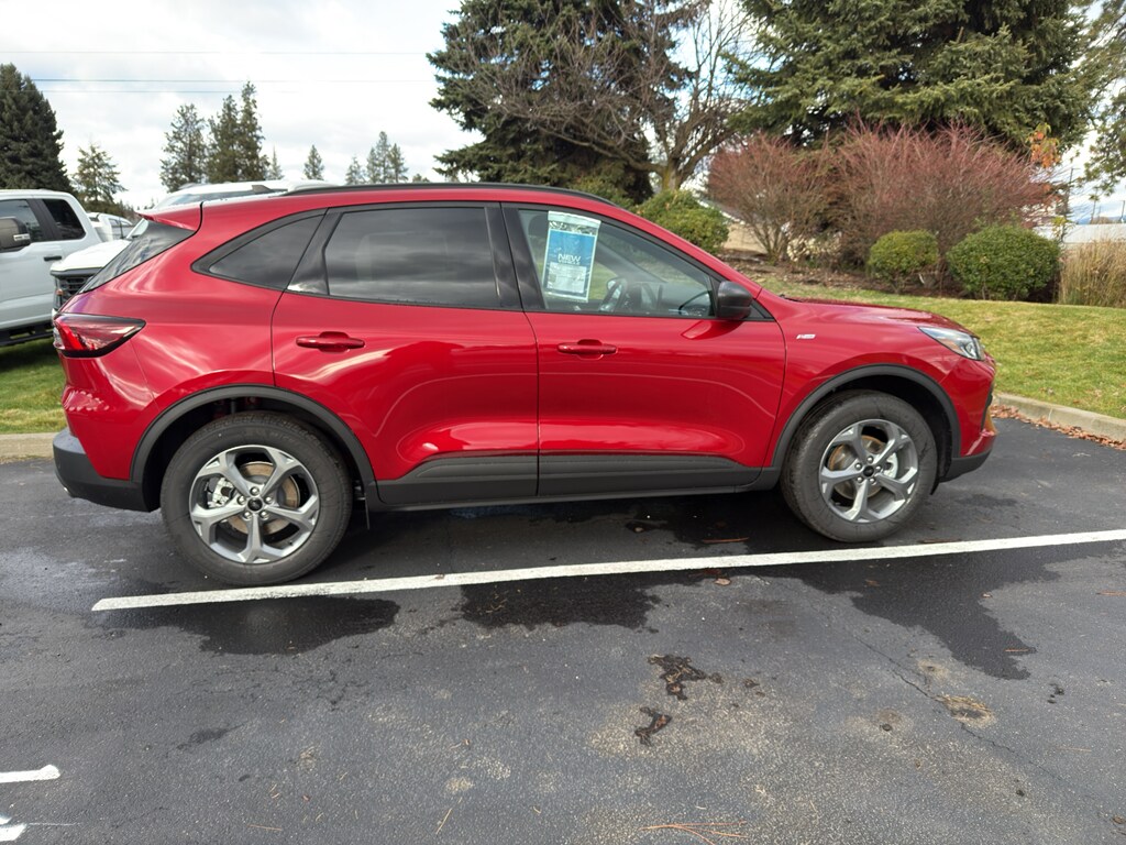 2026 Ford Escape ST-Line photo 3
