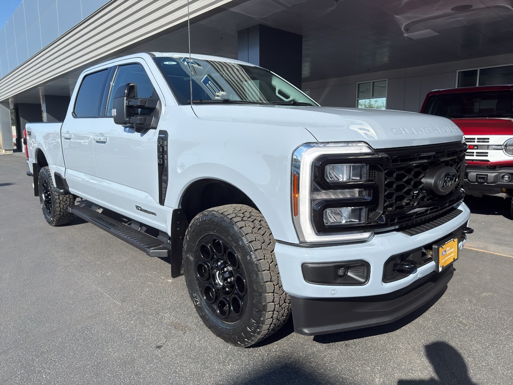 Used 2025 Ford F-350 Lariat Super Duty Crew Cab