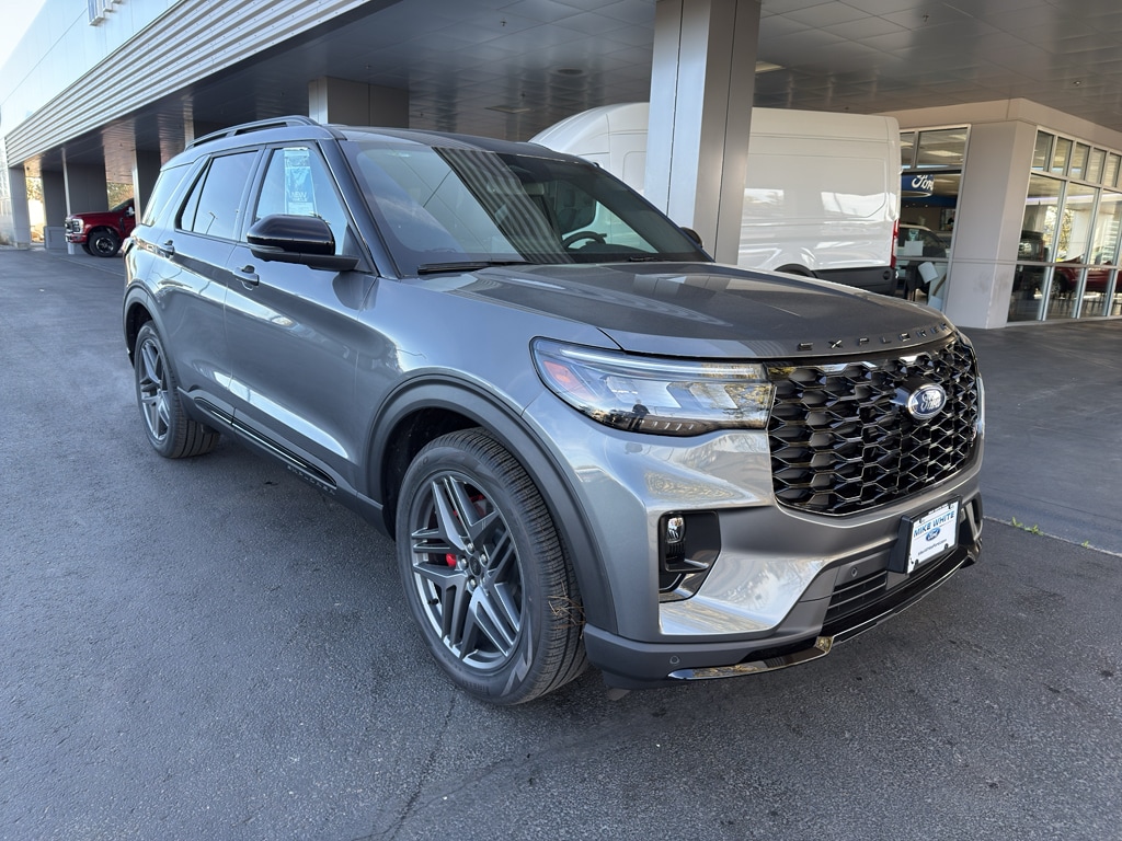 2026 Ford Explorer ST 4WD's photo
