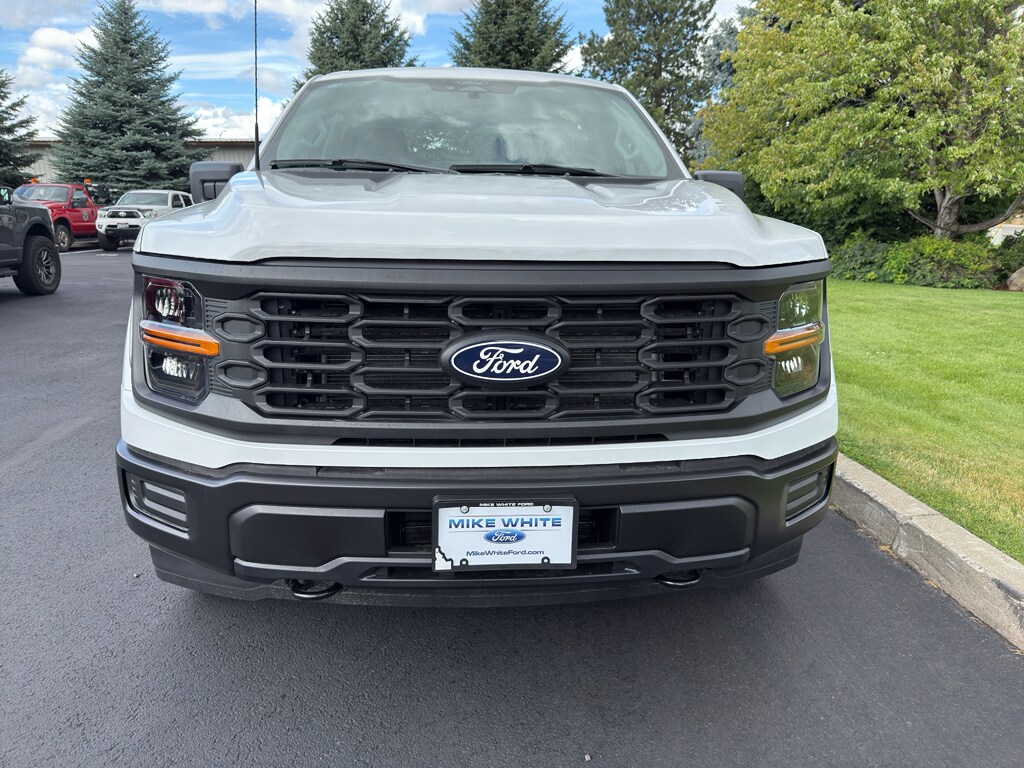 2025 Ford F-150 XL photo 2