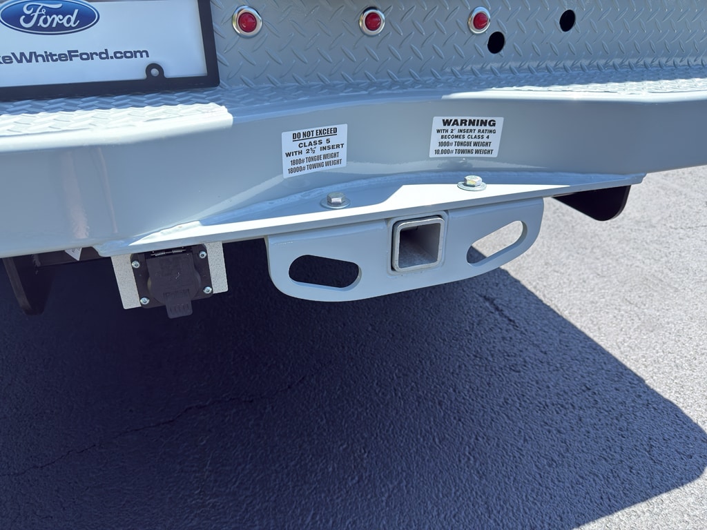2025 Ford F-350 Super Duty Chassis Cab XL - Photo 7