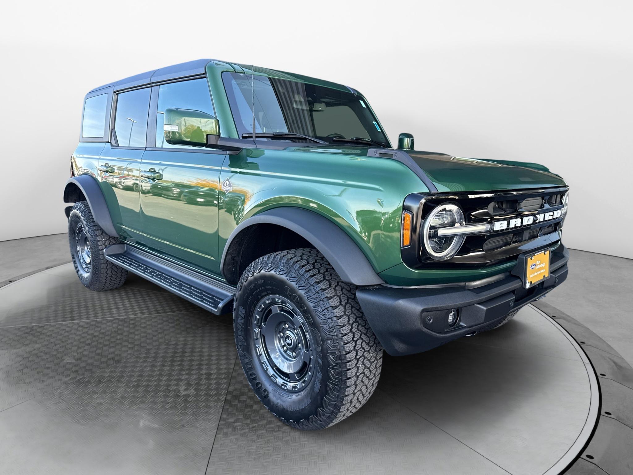 2025 Ford Bronco Outer Banks SUV