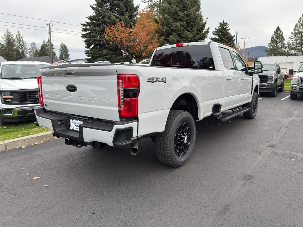 New 2026 Ford F-350 Lariat Truck Crew Cab