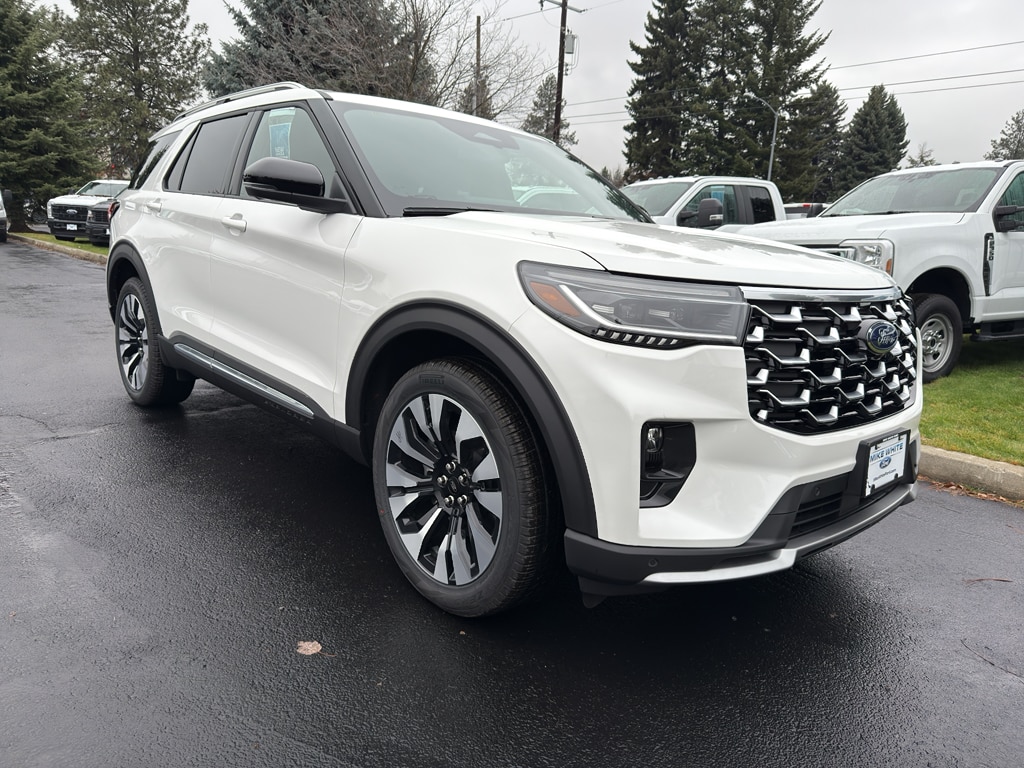 2026 Ford Explorer Platinum's photo
