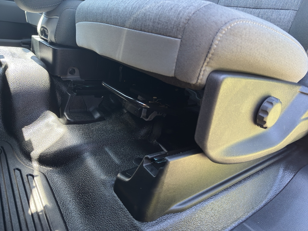 2025 Ford F-350 Super Duty Chassis Cab XL - Photo 16