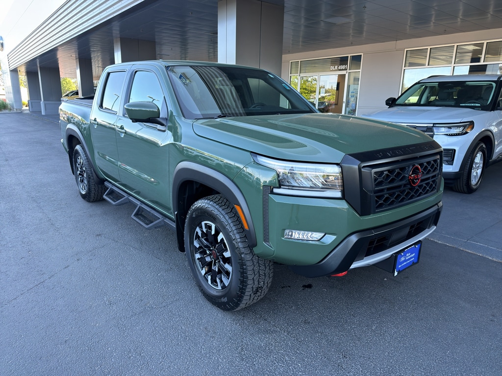2023 Nissan Frontier PRO-4X Crew Cab 4X4's photo