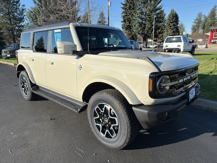 2025 Ford Bronco Outer Banks SUV