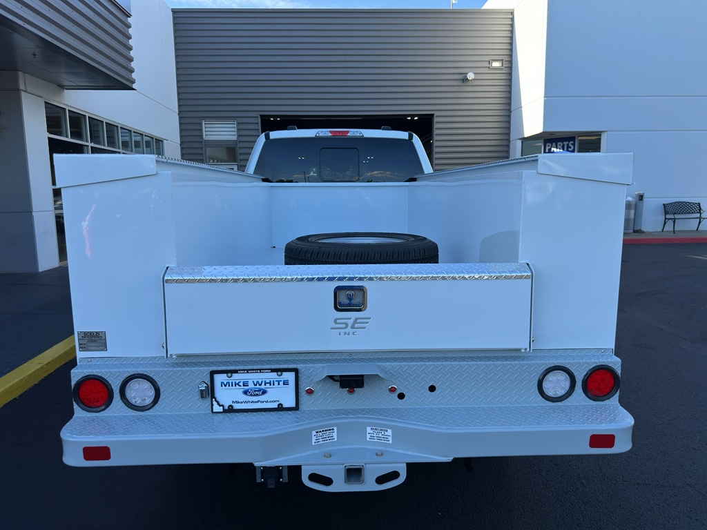 2025 Ford F-350 Super Duty Chassis Cab XL - Photo 12