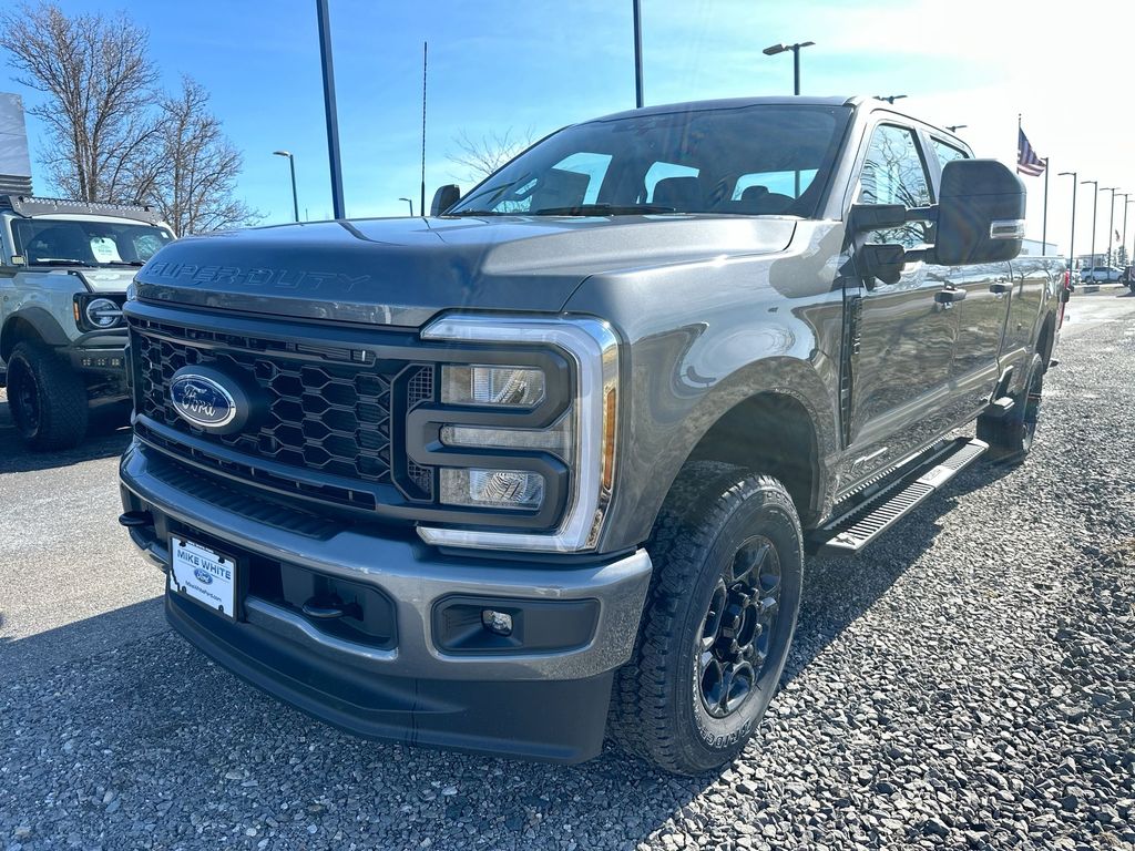 2025 Ford F-250 XL photo 2