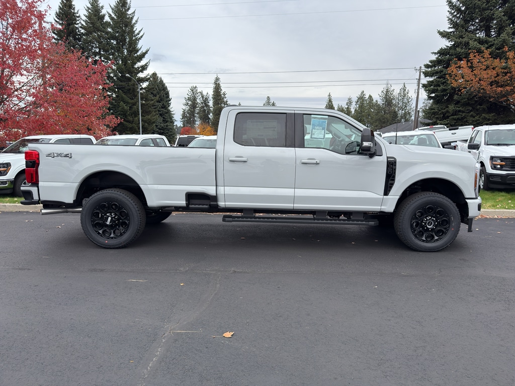New 2026 Ford F-350 Lariat Truck Crew Cab